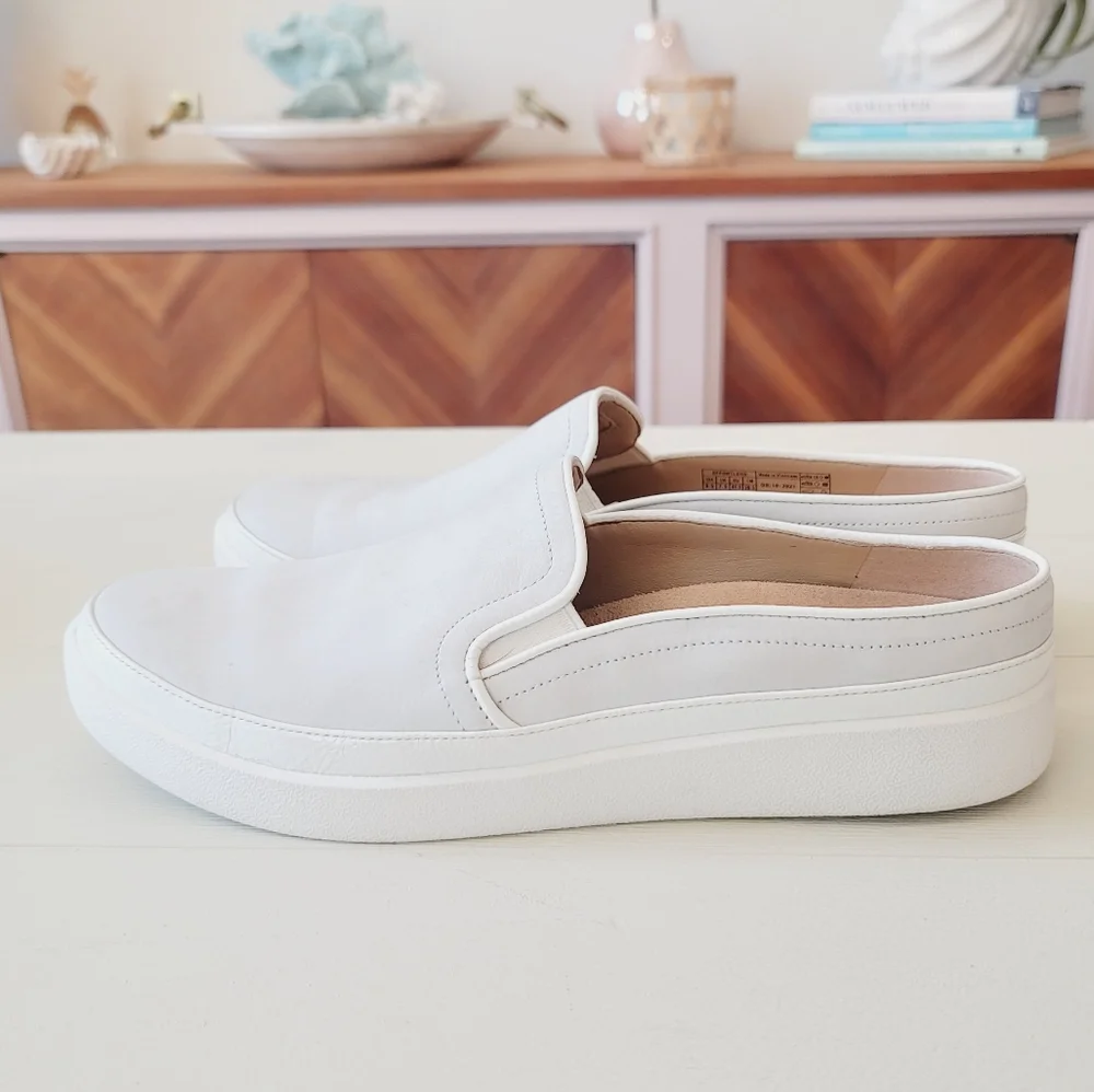 Vionic Effortless Casual Supportive Slip-on Shoes in White Nubuck - Picture 11 of 16